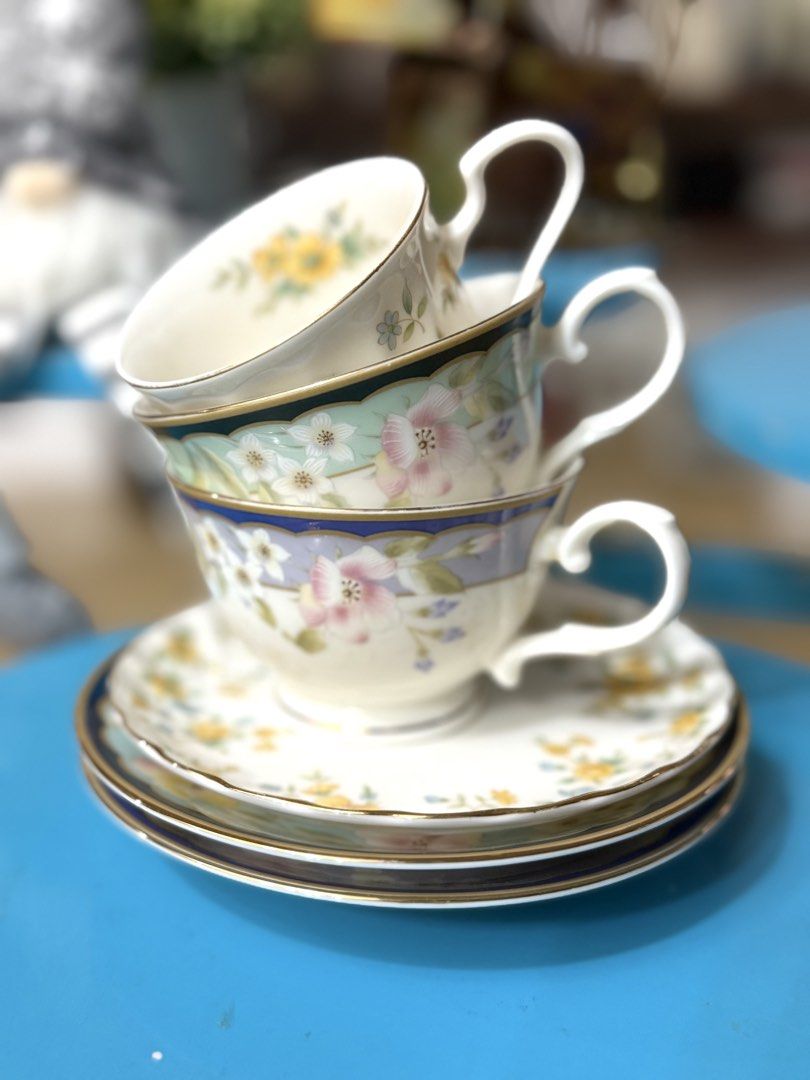 Porcelain Cups and Saucer Assorted Design (Category: Coffee & Tea Tableware) located in Mandaluyong City. Submitted by ardzensthrift (Listing ID 1465966280, Image 1). Description: Very classy porcelain tea cups and saucers imported from Japan. Set of 3 for only PHP 600.
