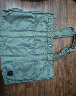 (Category: ) located in . Submitted by small.room.bundle (Listing ID 1466112429, Image 1). Description: .