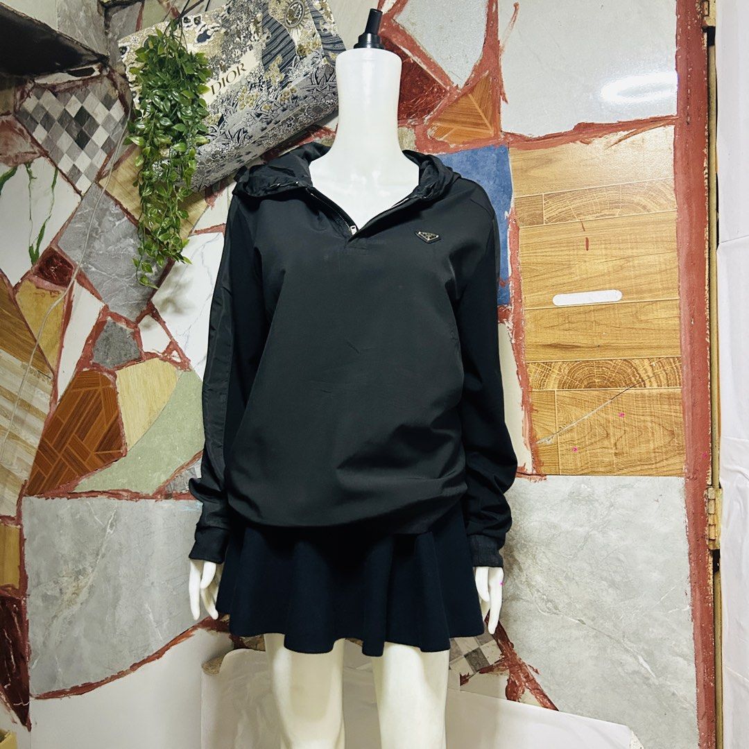 Prada jacket (Category: Luxury Apparel) located in Baguio. Submitted by kckc_luxury (Listing ID 1466084904, Image 2). Description: 🌸 TINY PINK SPOTS ARE LENS DAMAGE, NOT CLOTH STAINS ————————— ❗️KINDLY READ BEFORE MAKING AN OFFER❗️ LISTING DETAILS size:M-L width x length (inches):24x26 condition: EXCELLENT --- MOP: Gcash / BPI MOD: J&T / JRS LOCATION: Baguio City --- NOTE: • Manage your expectations • Photos did not go under any edit but colors 