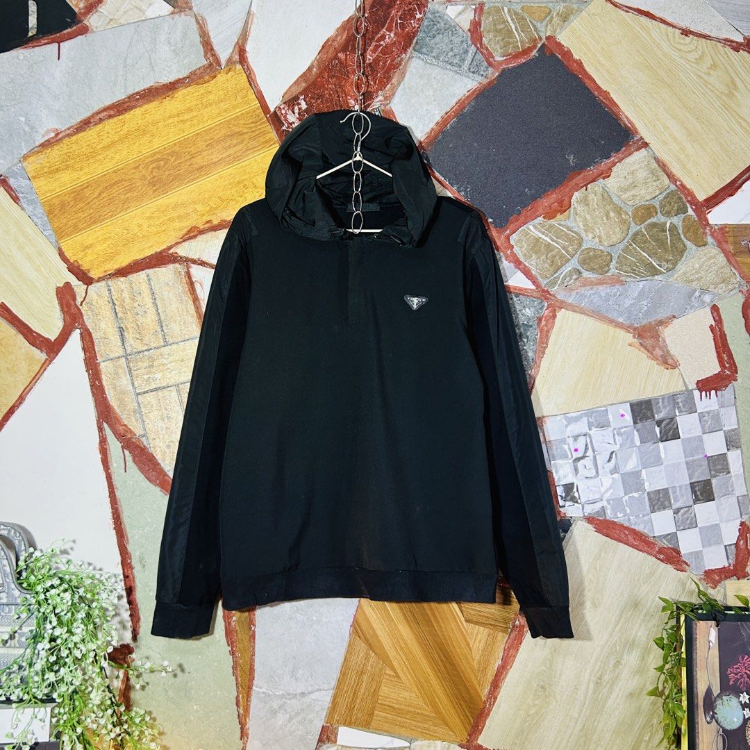 Prada jacket (Category: Luxury Apparel) located in Baguio. Submitted by kckc_luxury (Listing ID 1466084904, Image 1). Description: 🌸 TINY PINK SPOTS ARE LENS DAMAGE, NOT CLOTH STAINS ————————— ❗️KINDLY READ BEFORE MAKING AN OFFER❗️ LISTING DETAILS size:M-L width x length (inches):24x26 condition: EXCELLENT --- MOP: Gcash / BPI MOD: J&T / JRS LOCATION: Baguio City --- NOTE: • Manage your expectations • Photos did not go under any edit but colors 