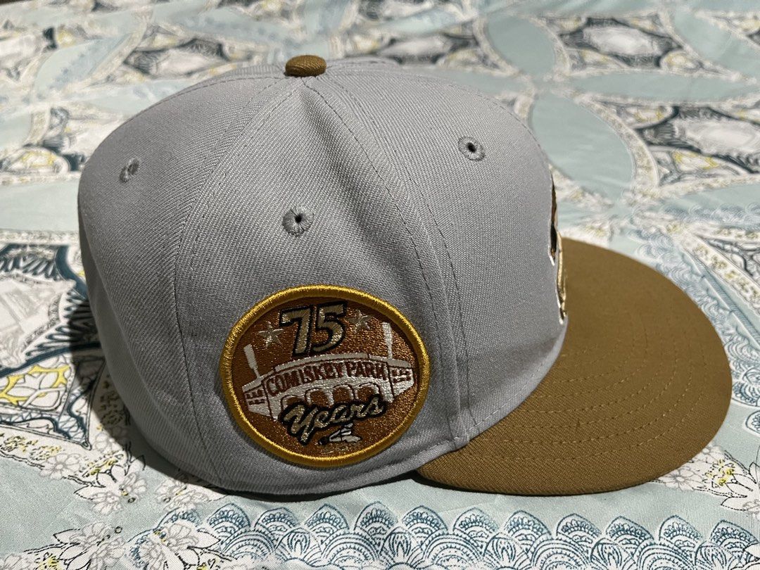 PRE-LOVED CHICAGO WHITE SOX (Category: Caps & Hats) located in Alfonso Lista (Potia). Submitted by saintmarysthrift (Listing ID 1466094671, Image 2). Description: Selling my personal collection of New Era 75 Anniversary edition of Chicago White Sox. Condition:like new Asking Price: 1650 .