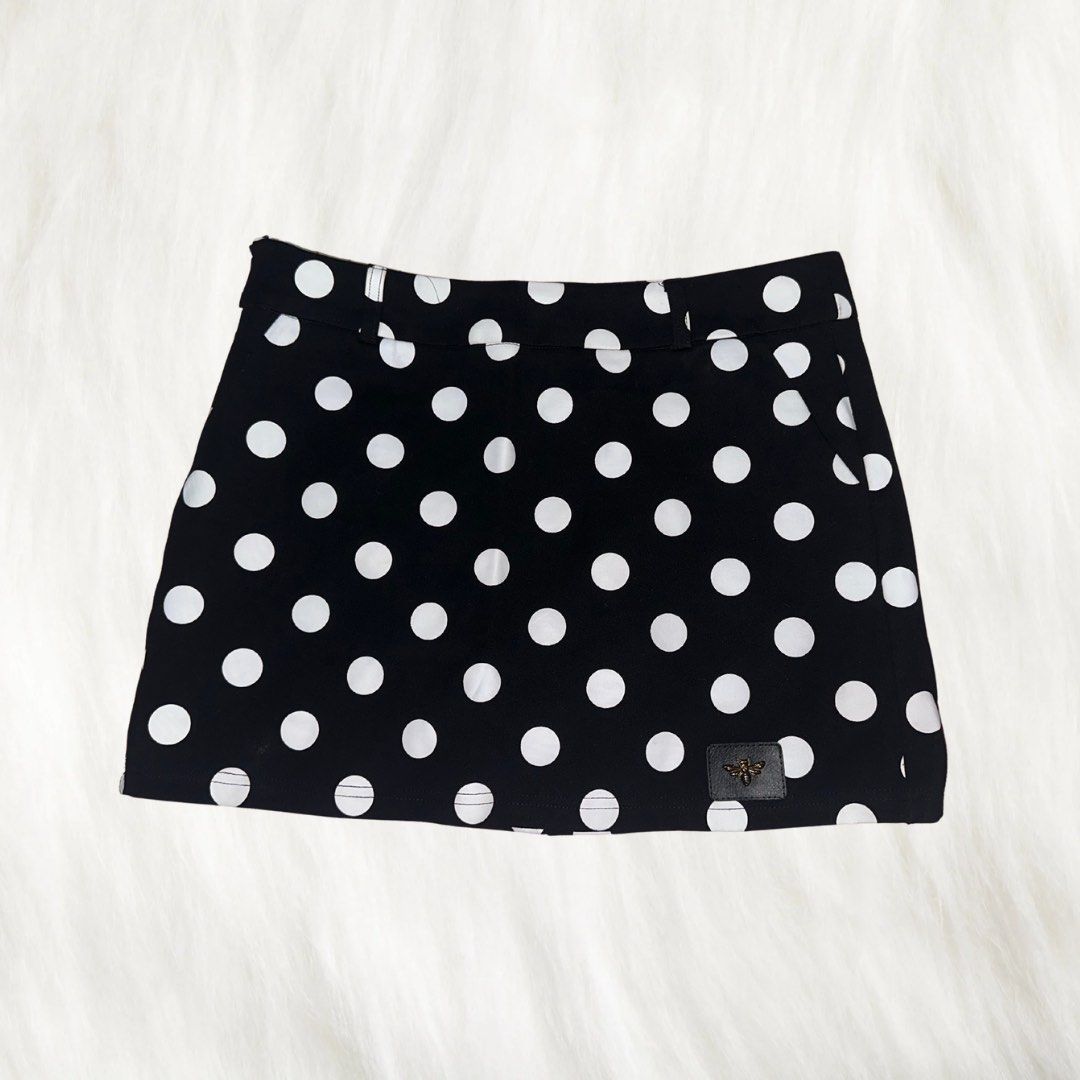 Preloved Korean style skirts (20 pcs) (Category: Skirts) located in San Pedro. Submitted by peeeyteu (Listing ID 1466110807, Image 1). Description: Total of 20 pcs clothes in 1 bag, mostly skirts. Perfect for small/petite ladies. You can message me for photos of the other items included in the bag. Can do pick ups in (will send exact pin): 📍San Pedro, Laguna 📍Quezon City.