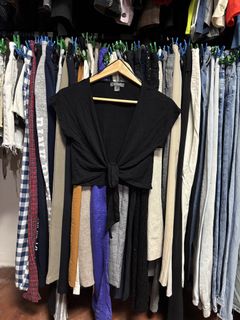 (Category: ) located in . Submitted by isabelasthriftclothes (Listing ID 1466090885, Image 1). Description: .