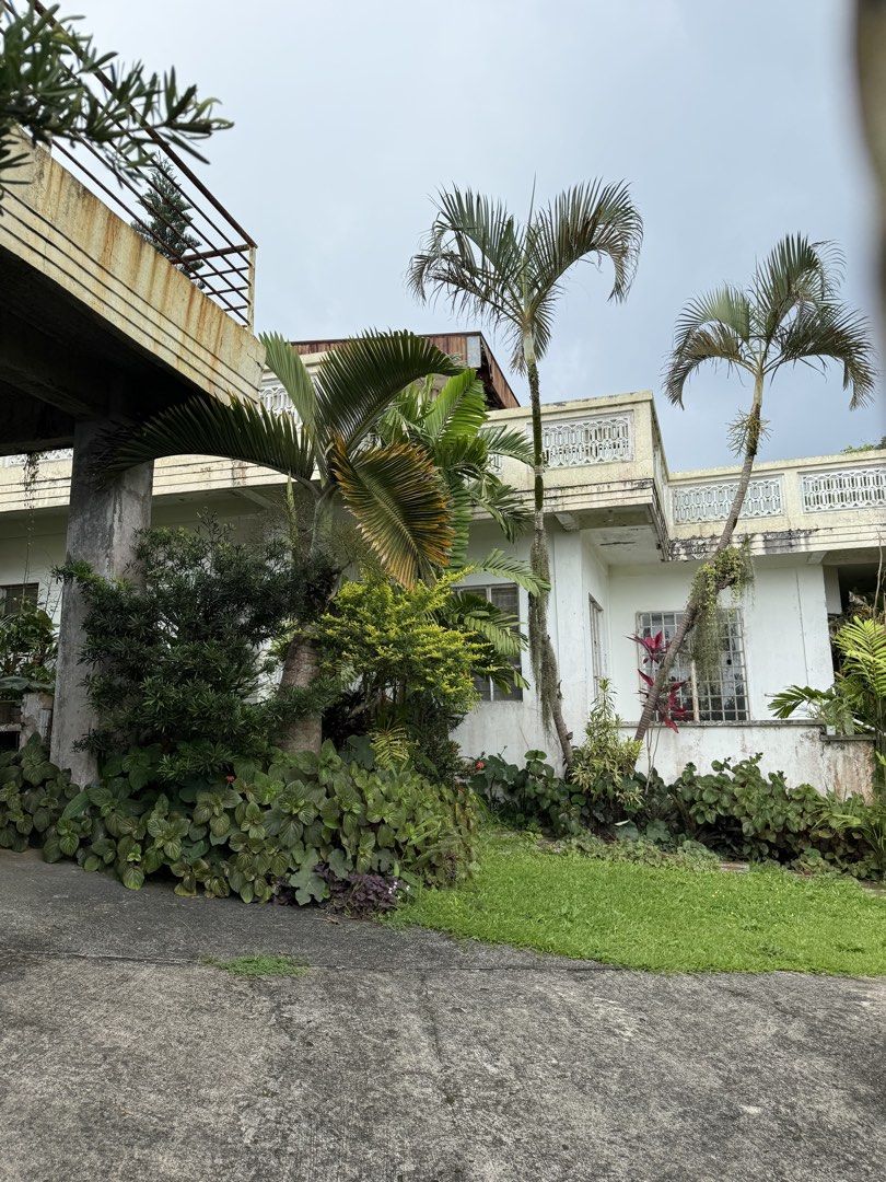 Prime Lot in Tagaytay (Category: House & Lot) located in Pasig City. Submitted by remax.malenruado (Listing ID 1465974954, Image 3). Description: FOR SALE: Lot with old structure in Tagaytay 1,013sqm (2 lots) With good view of Taal Lake With old house Prime location Near boutique hotels Selling for: 35M Malen Ruado Remax Capital PRC 20156.