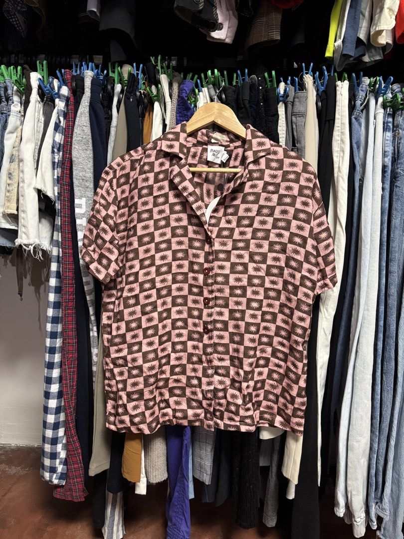 princess polly polo shirt (Category: Blouses) located in Pila. Submitted by isabelasthriftclothes (Listing ID 1466101117, Image 1). Description: .