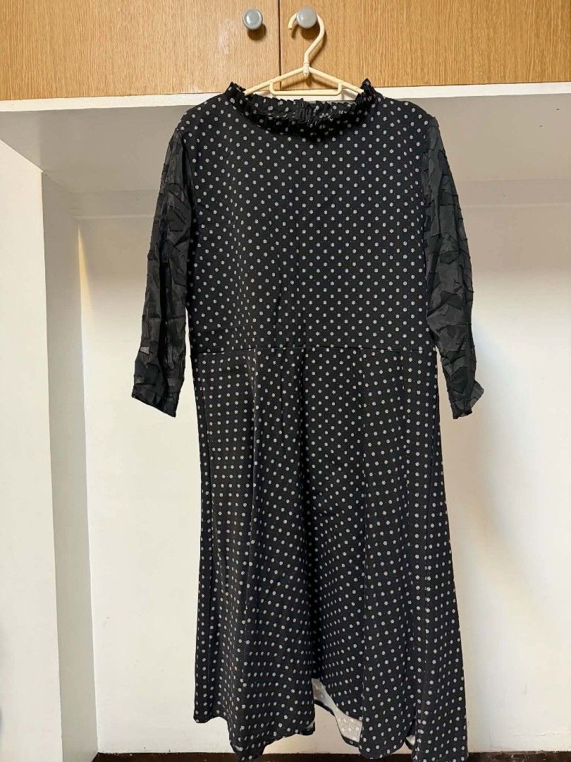 Printed Black Dress (Category: Dresses) located in Manila. Submitted by atozstuff (Listing ID 1466103405, Image 1). Description: .