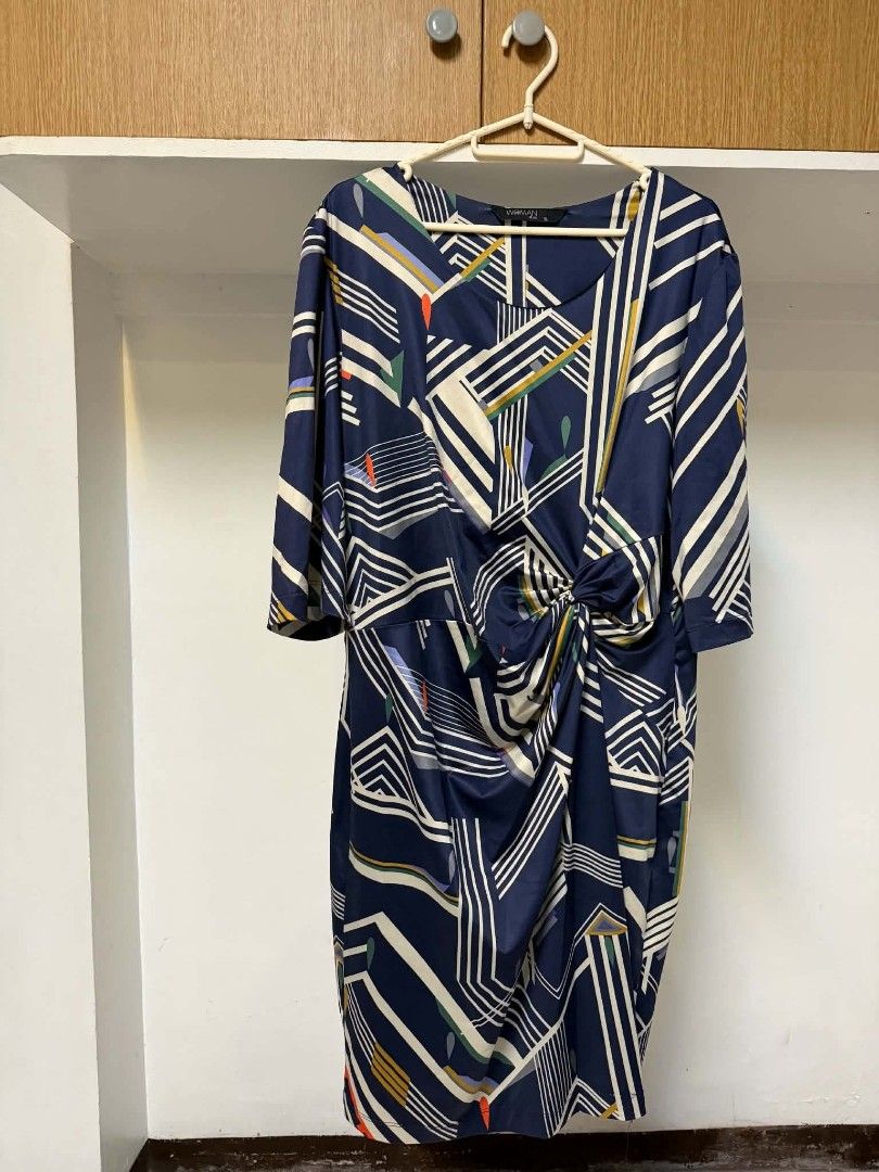 Printed Formal Dress (Category: Dresses) located in Manila. Submitted by atozstuff (Listing ID 1466109320, Image 1). Description: .