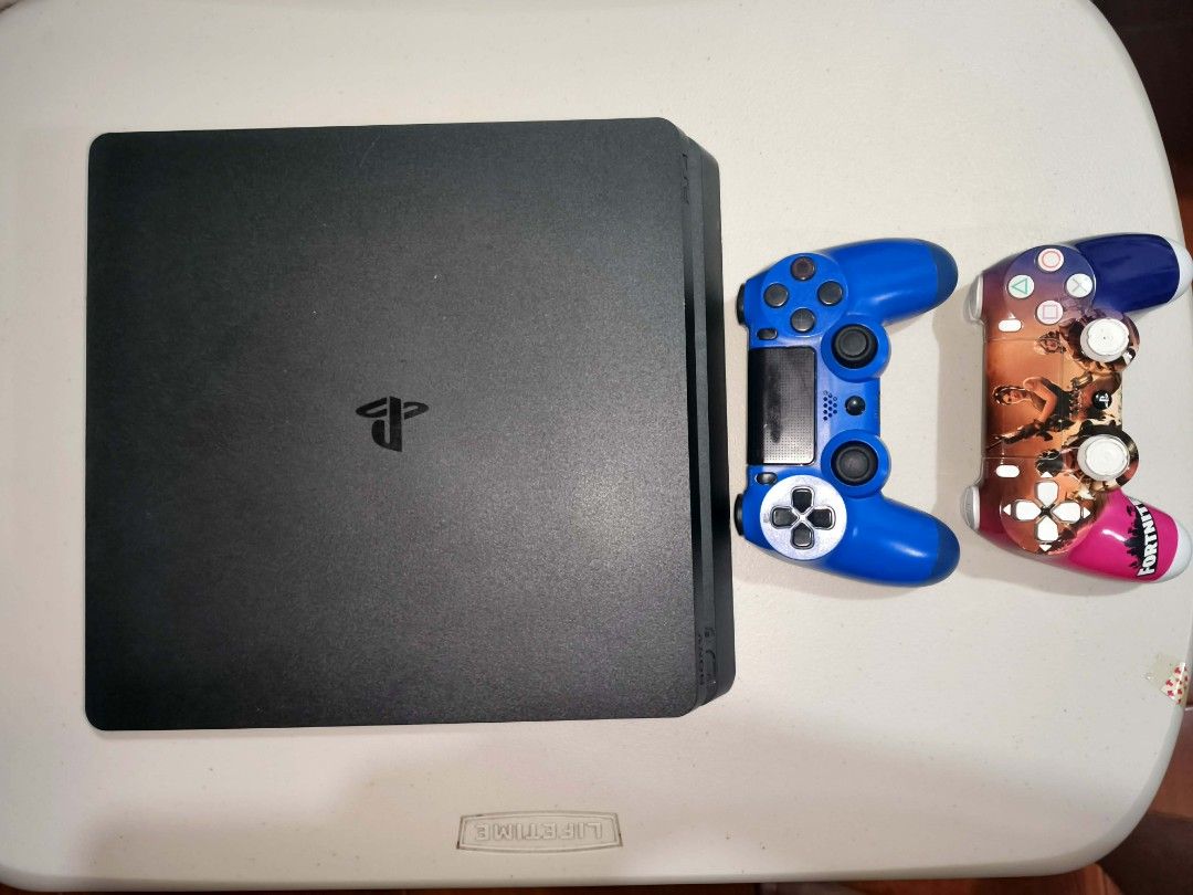 PS4 SLIM (Description) (Category: PlayStation) located in Manila. Submitted by julian_m28 (Listing ID 1466135365, Image 3). Description: Please read kasi nandito lahat ng information about sa ps4 PS4 SLIM 13.52 Golden JB 1TB Includes: 2 Controllers w/ micro USB 1 short HDMI cable Power cable 20 Games included. (nagtira lang ng storage for save datas) Maganda single player games na naka-download sobrang Worth it laruin habang hinihintay magmura gt