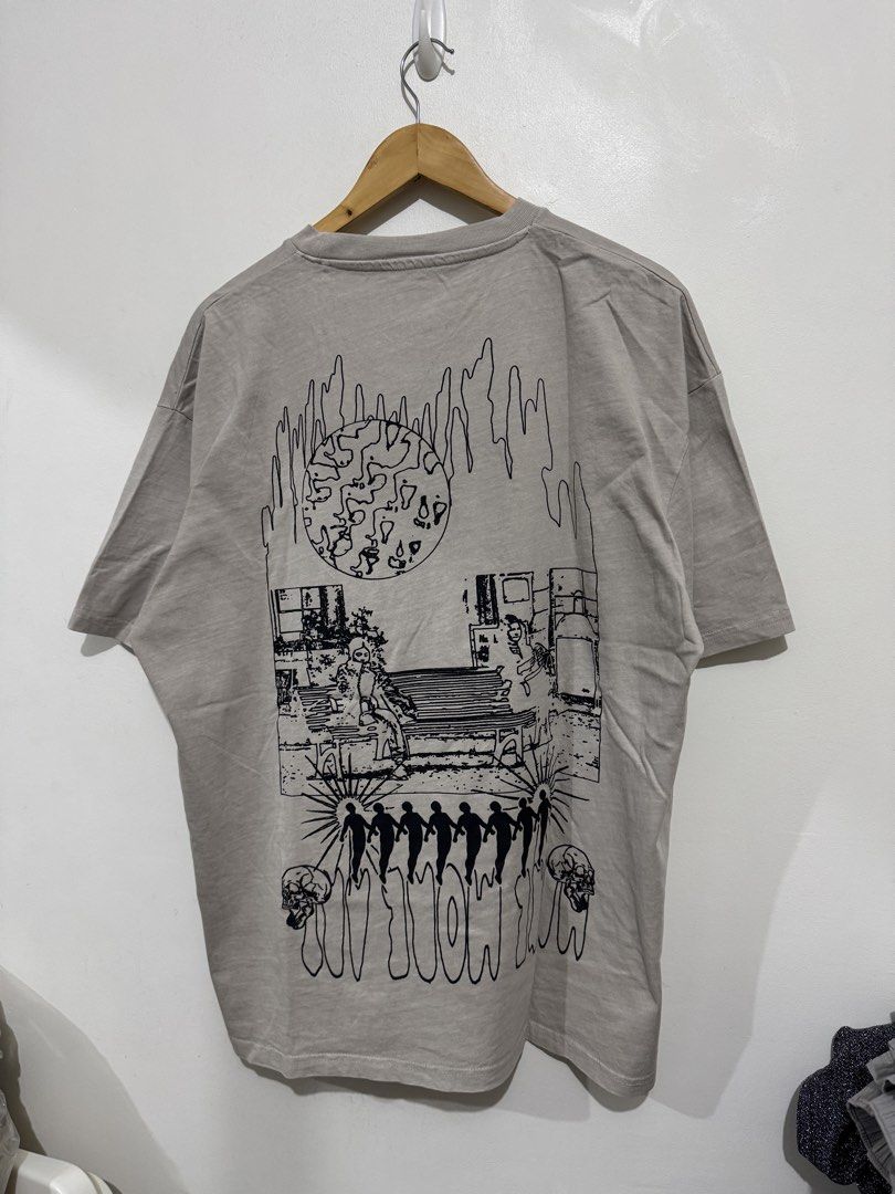 Pull & Bear Oversized Shirt (Category: Tshirts & Polo Shirts ) located in Mandaluyong City. Submitted by sale.hm (Listing ID 1466151640, Image 3). Description: Brand new but no tags Never used Large size 24.5in W x 29in L Mandaluyong.