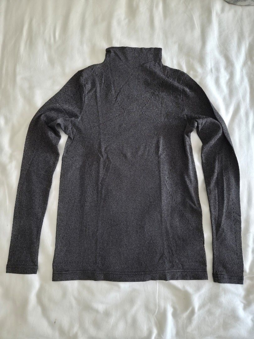 PUMA long sleeves (Category: Activewear) located in Quezon City. Submitted by corrnic (Listing ID 1466002025, Image 3). Description: .