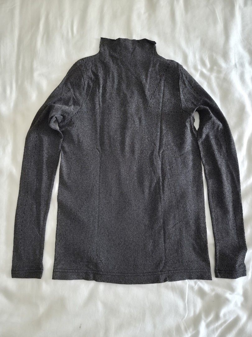 PUMA long sleeves (Category: Activewear) located in Quezon City. Submitted by corrnic (Listing ID 1466002025, Image 2). Description: .