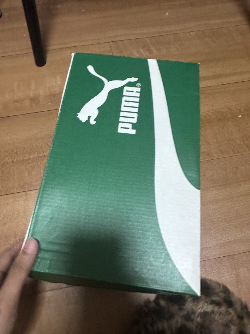 Puma Suede (Category: Dress Shoes) located in Paranaque City. Submitted by inmyownlanefrfr (Listing ID 1466121183, Image 3). Description: .