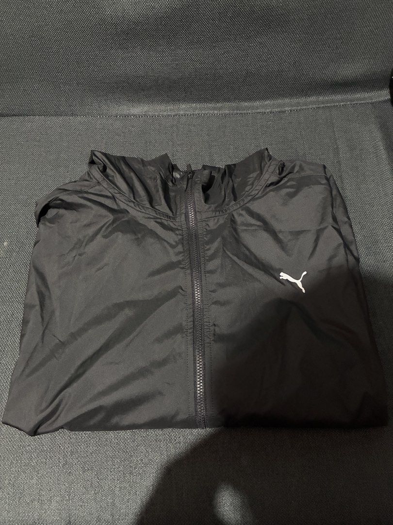 PUMA TRAIN Hooded Windbreaker Jacket (Japan) (Category: Activewear) located in Manila. Submitted by brightforest.1c112c (Listing ID 1466096202, Image 1). Description: Authentic PUMA TRAIN Hooded Windbreaker Jacket (Japan) - Authentic PUMA - Bought in Japan - Size: XL (US/EU) - Color: Black - Condition: Never Used Selling an authentic PUMA TRAIN hooded windbreaker in excellent, brand-new condition. Lightweight, comfortable, and perfect for workout