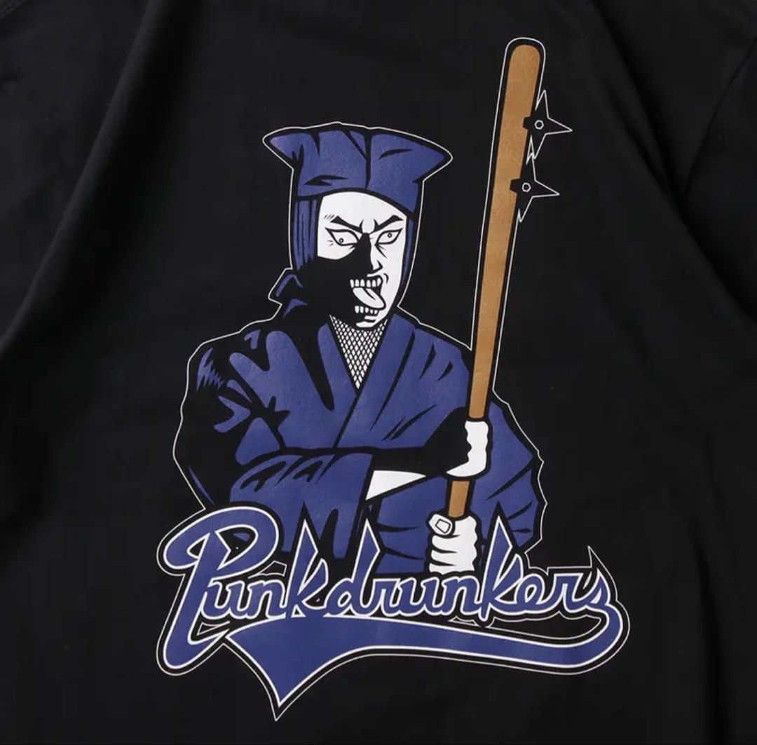 Punk Drunkers 短袖Tee 全新 L Size （分類：T-shirt、恤衫、有領衫）位於 Hong Kong。 由 toyloverkent 提交（商品編號 1466121624，圖片 3）。簡介： 。