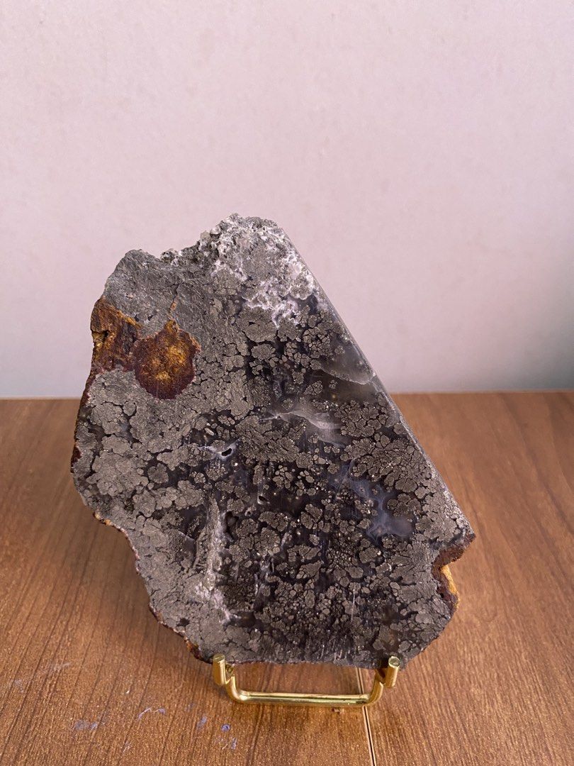 Pyrite with Agate Slab (Category: Precious Stones) located in Manila. Submitted by amldeguzma50916 (Listing ID 1466097122, Image 2). Description: Pyrite with agate Slab.