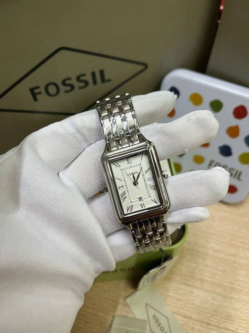 Quartz with box and paperbag (Category: Women's Watches) located in Manila. Submitted by chellesshop (Listing ID 1466021985, Image 2). Description: .