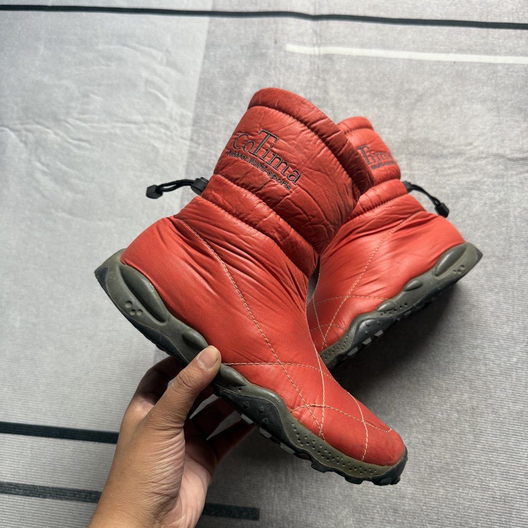 Quilted puffer-style winter boots (Category: Boots) located in Baguio. Submitted by puss_n_boots2600 (Listing ID 1466150404, Image 3). Description: Size 38 No Flaws Brand: Cotima.
