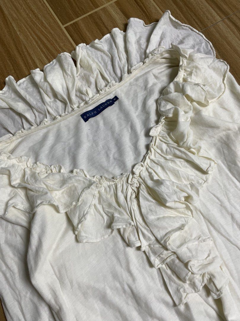 Ralph lauren (Category: Activewear) located in Naga. Submitted by black-market00 (Listing ID 1466086656, Image 2). Description: Width 15 Lenght 20 No issue.