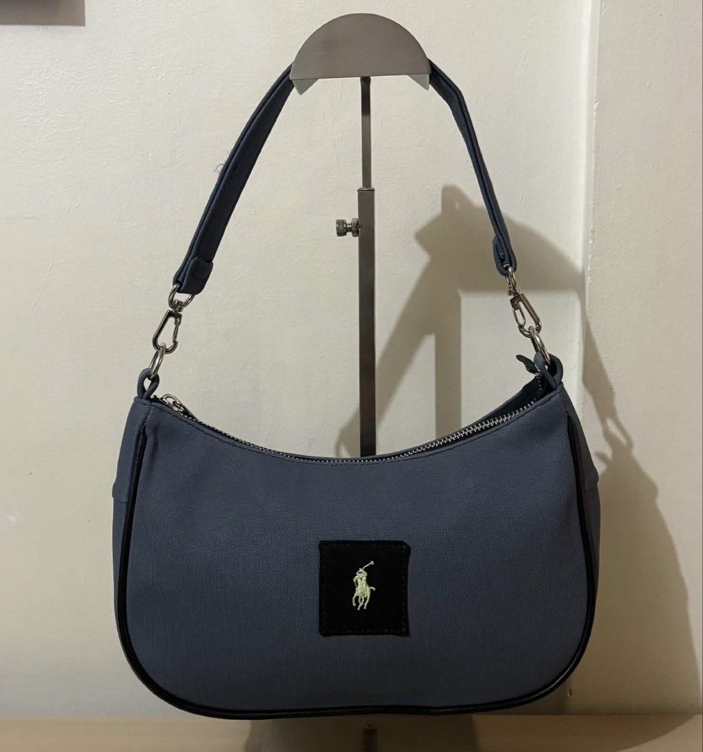 Ralph Lauren Denim Canvas Arm Bag (Category: Shoulder Bags) located in Cavite. Submitted by chubbsavenue (Listing ID 1466151694, Image 1). Description: .