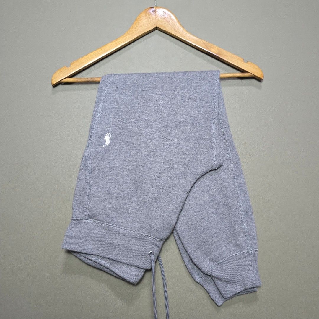 RALPH LAUREN GREY JOGGER PANTS ( WORKING QR ) (Category: Joggers) located in Quezon City. Submitted by somewearinmnl (Listing ID 1466065942, Image 2). Description: RALPH LAUREN GREY JOGGER PANTS ( WORKING QR ) - Size: Small - Dimension: ⬇️ - Waistline: 30 to 32 - Length: 35 - Good As new - Color rate: 9.8/10 - No Issues - Color may vary due to lighting 📸.
