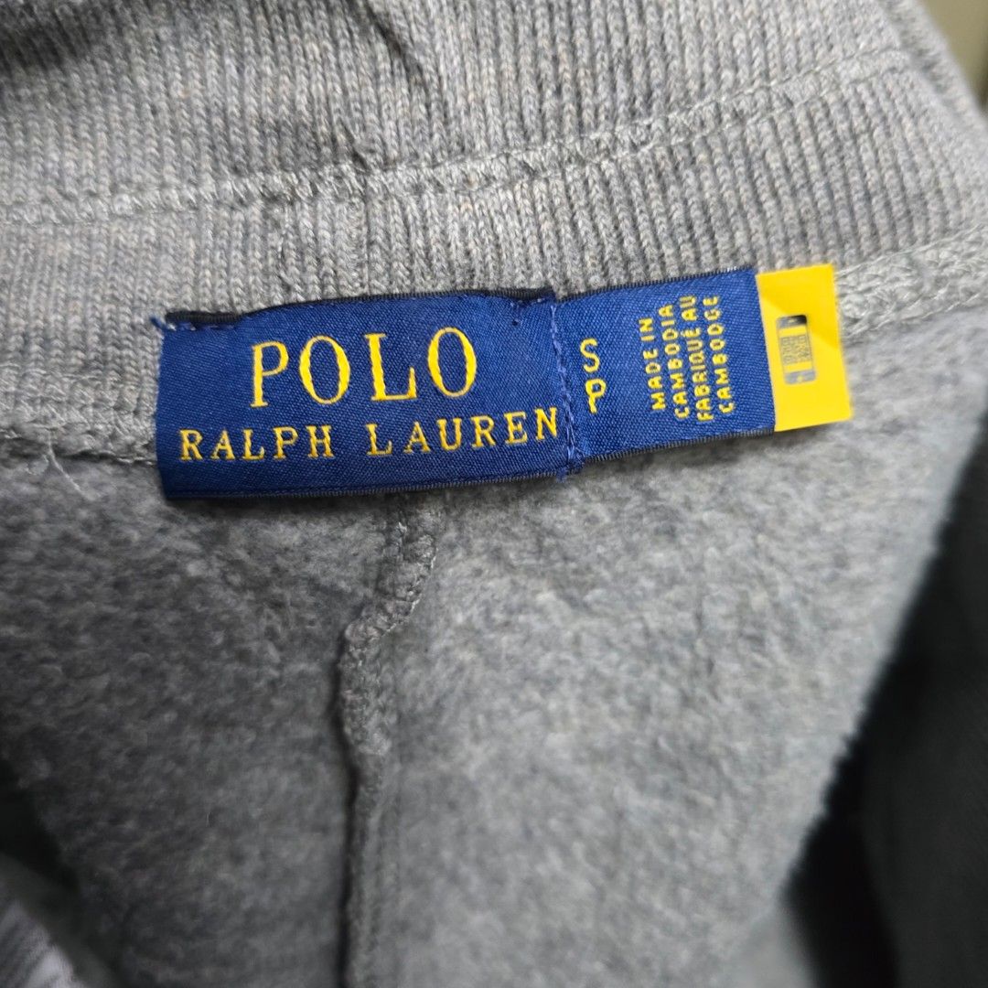 RALPH LAUREN GREY JOGGER PANTS ( WORKING QR ) (Category: Joggers) located in Quezon City. Submitted by somewearinmnl (Listing ID 1466065942, Image 3). Description: RALPH LAUREN GREY JOGGER PANTS ( WORKING QR ) - Size: Small - Dimension: ⬇️ - Waistline: 30 to 32 - Length: 35 - Good As new - Color rate: 9.8/10 - No Issues - Color may vary due to lighting 📸.