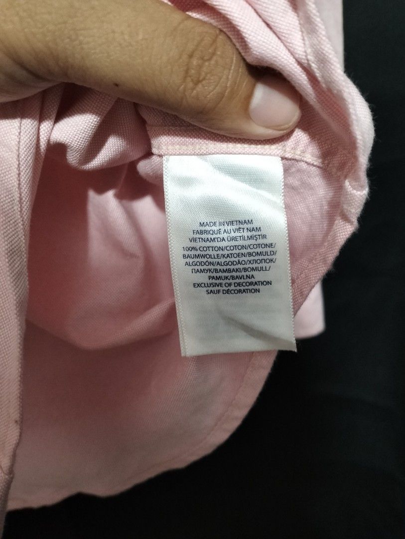 Ralph Lauren Pink Buttondown (Category: Formal Shirts) located in Lapu Lapu. Submitted by kalyengkalat01 (Listing ID 1466046850, Image 3). Description: Ralph Lauren Pink Buttondown For Men — Classic Fit , Oxford Cotton Size : XL 18-20 Youth ( Fit To Medium Adult ) Dimes : 20.5 Width 28 Length Color rate : 9.8 out of 10 —————————— Authentic | Legit 💯 Condition : Like New / Excellent ‼️ ISSUE : Dot Stain ( Seen on Last Pic ) 🚶‍♂️ Washed & Ready t