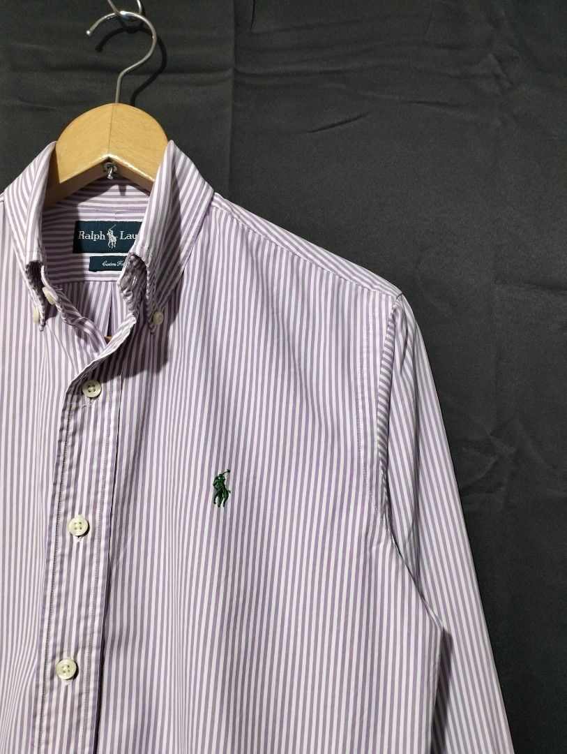 Ralph Lauren Pinstriped Buttondown (Category: Longsleeves) located in Lapu Lapu. Submitted by kalyengkalat01 (Listing ID 1466045776, Image 2). Description: Ralph Lauren Pinstriped Buttondown — Slim Fit , Poplin Cotton Size : Small Dimes : 20 Width 28 Length Color rate : 9.8 out of 10 —————————— Authentic | Legit 💯 Condition : Like New / Excellent ‼️ ISSUE : NONE 🚶‍♂️ Washed & Ready to Wear.