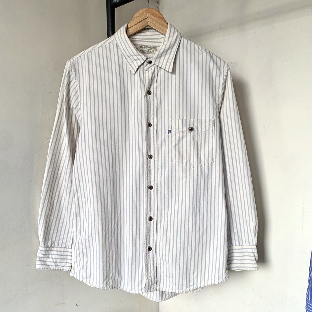 RALPH LAUREN RL OXFORD (Category: Formal Shirts) located in Cebu City. Submitted by thegoodleftovers (Listing ID 1465972241, Image 2). Description: RALPH LAUREN 🏇 Oxfords •Condition: 9.5/10 •Color rate: 9.5/10 •Issue: none •Size: Small to Medium 📍Cream Length 27.5 inches Width 20.5 inches Php + sf 📩 more details Cebu City.