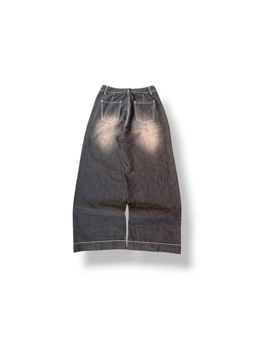 Random Black Massive Wash baggy jeans (Category: Jeans) located in General Santos City (Dadiangas). Submitted by archives_haus (Listing ID 1466053656, Image 2). Description: Random Black Massive Wash baggy jeans W - 33 34 L - 42 T- 15 KNEE - 13.5 H - 12 heavy denim / thick / hard denim nice fittings! XL on tag white stitches 🏷️ Price - 650 + sf .