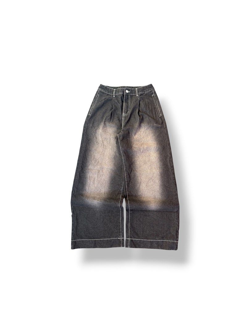 Random Black Massive Wash baggy jeans (Category: Jeans) located in General Santos City (Dadiangas). Submitted by archives_haus (Listing ID 1466053656, Image 1). Description: Random Black Massive Wash baggy jeans W - 33 34 L - 42 T- 15 KNEE - 13.5 H - 12 heavy denim / thick / hard denim nice fittings! XL on tag white stitches 🏷️ Price - 650 + sf .