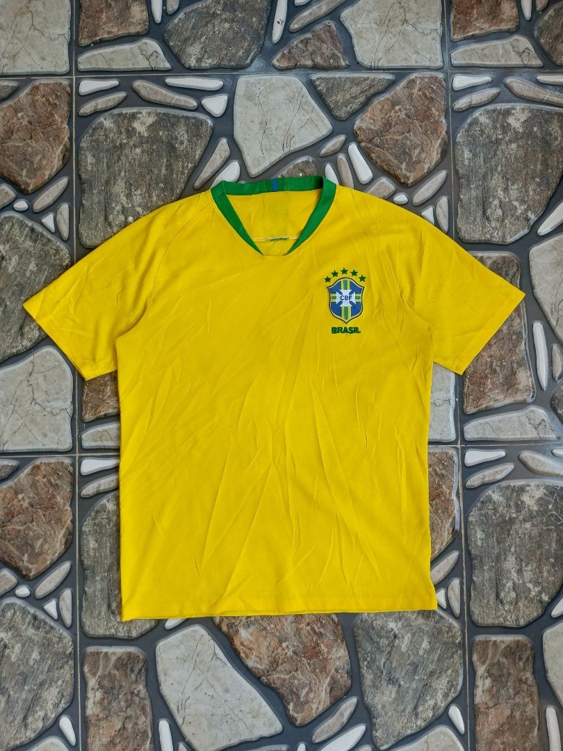 Random brasil football jersey (Category: Activewear) located in Baggao. Submitted by thriftislife123 (Listing ID 1466035449, Image 2). Description: w:19 l:26 issue:none off/legit pm for more details.