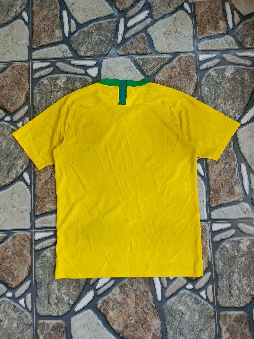 Random brasil football jersey (Category: Activewear) located in Baggao. Submitted by thriftislife123 (Listing ID 1466035449, Image 3). Description: w:19 l:26 issue:none off/legit pm for more details.