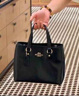 (Category: ) located in . Submitted by authentic_coach_mk_bag_murah (Listing ID 1465998764, Image 1). Description: .