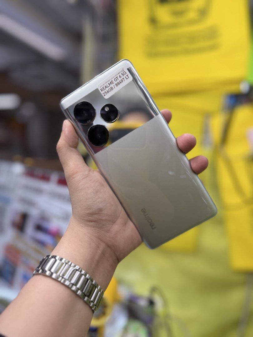 Realme GT 6 256GB openline unit only no issues global (Category: Other Gadgets) located in San Juan City. Submitted by najihahtelecomshop2018 (Listing ID 1466111273, Image 1). Description: Legit Store | Original unit FOR SALE | TRADE / SWAP ▫️INSTALLMENT thru: 🔸Credit Card (straight / installment) 🔸Ggives / Gcredit + 6% interest 🔸Spay Later + 6% interest (RFS: Buy and Sell any kinds of Gadgets) Description: Realme GT 6 256GB Openline ( Any sim