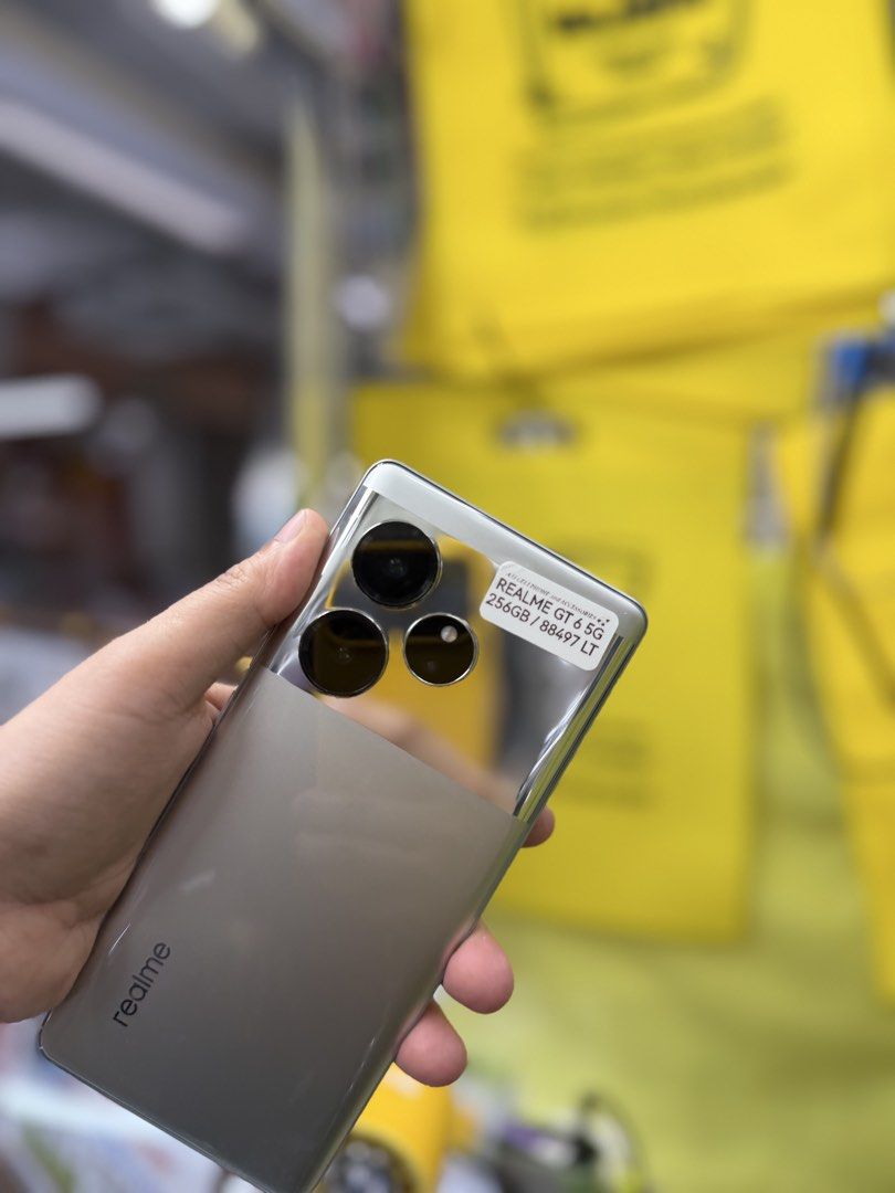 Realme GT 6 256GB openline unit only no issues global (Category: Other Gadgets) located in San Juan City. Submitted by najihahtelecomshop2018 (Listing ID 1466111273, Image 2). Description: Legit Store | Original unit FOR SALE | TRADE / SWAP ▫️INSTALLMENT thru: 🔸Credit Card (straight / installment) 🔸Ggives / Gcredit + 6% interest 🔸Spay Later + 6% interest (RFS: Buy and Sell any kinds of Gadgets) Description: Realme GT 6 256GB Openline ( Any sim