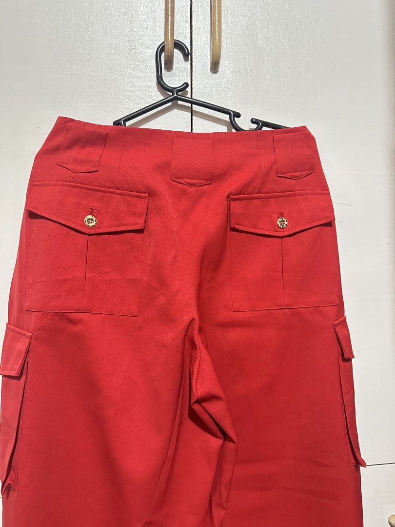 Red cargo pants (Category: Other Bottoms) located in Tandag. Submitted by kawaiispreloved (Listing ID 1466074069, Image 3). Description: Size 26-27 Pang 5'2 length.