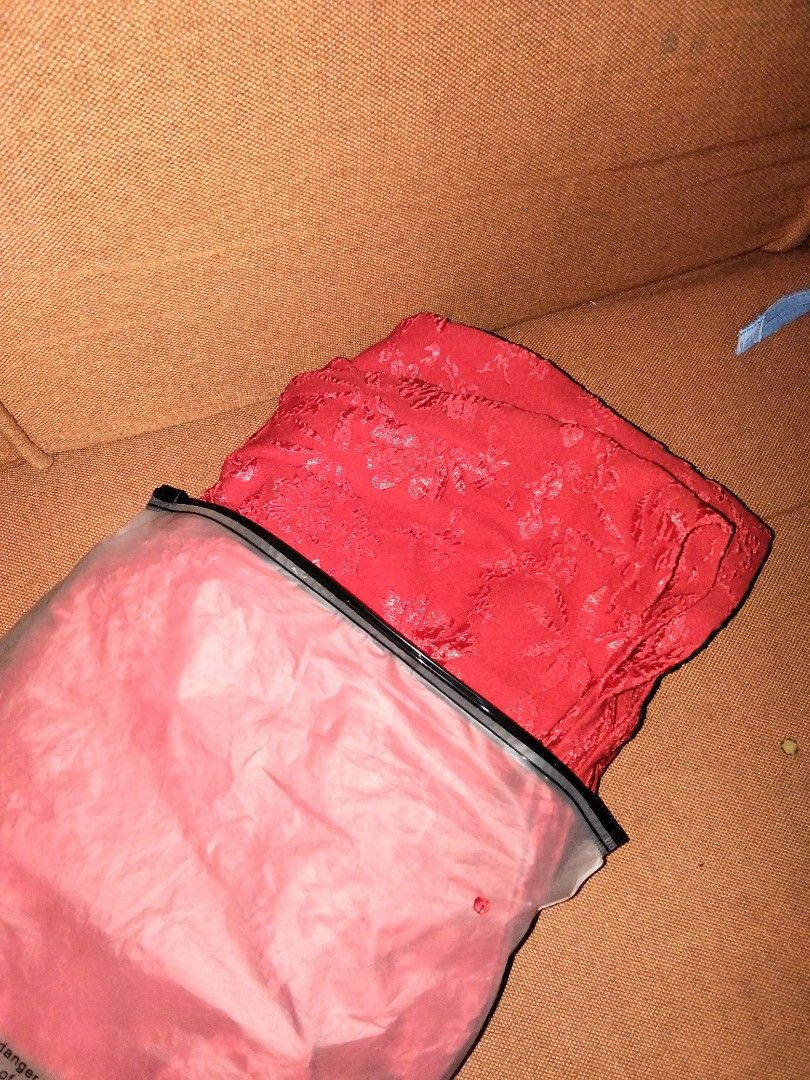 Red dress (Category: Dresses) located in San Mateo. Submitted by felizbautista (Listing ID 1465967455, Image 2). Description: Once used last xmas lang from shein Medium size 400 ko nabili 300 nalang free del if along the way sa work or near loc..