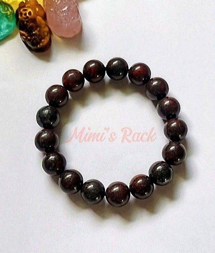 RED HELIOTROPE NATURAL STONE BRACELET (Category: Bracelets) located in Taguig. Submitted by mimisrack (Listing ID 1466152641, Image 2). Description: 🖤Grounded vitality stone designed for strength, courage, and steady resilience -Red Heliotrope is associated with vitality, courage, and protective grounding energy -Believed to help shield against negative influences -Encourages endurance, determination, and inner strength -Promotes balance during 