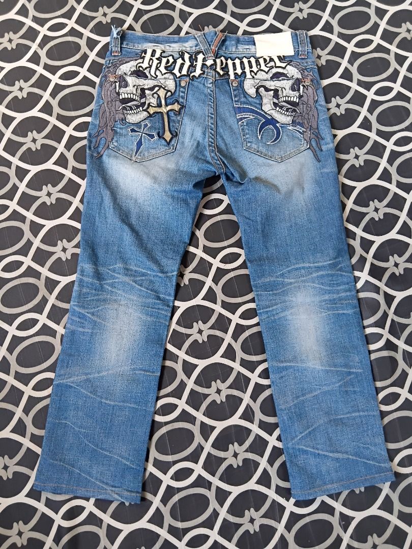 Red pepper pants (Category: Jeans) located in Caloocan City. Submitted by allen_09191996 (Listing ID 1465963960, Image 2). Description: Red pepper pants Size 32.