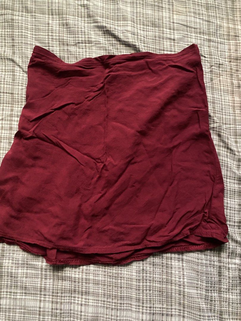 Red tube top (Category: Sleeveless) located in Quezon City. Submitted by lovedbytali (Listing ID 1466127830, Image 1). Description: worn once size s-m garterized .