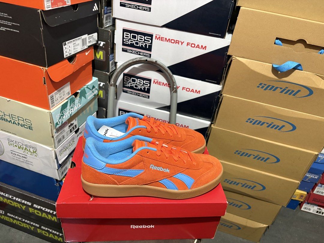 Reebok Shoes for Men (Category: Sneakers) located in Manila. Submitted by renalyn1994 (Listing ID 1466119497, Image 2). Description: REEBOK SHOES FOR MEN SIZE: 9 US MENS ORIGINAL BRAND NEW.