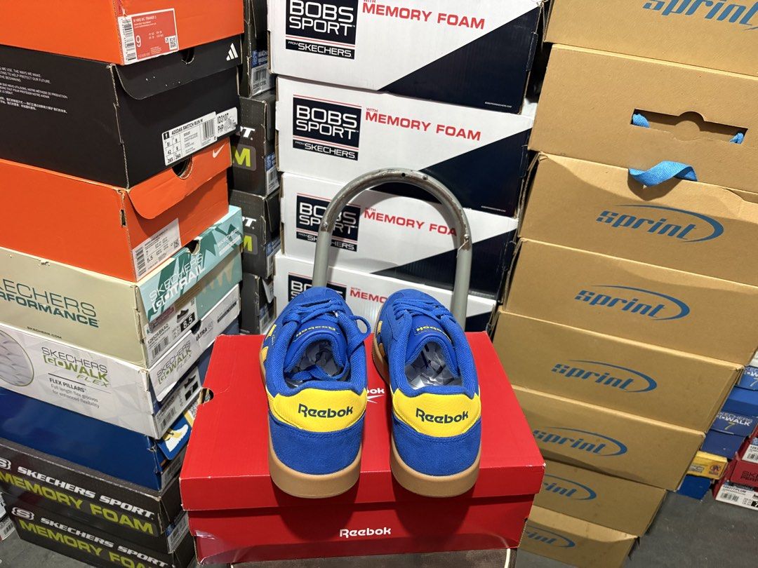 REEBOK SHOES FOR MENS (Category: Sneakers) located in Manila. Submitted by renalyn1994 (Listing ID 1466119755, Image 3). Description: REEBOK SHOES FOR MENS SIZE: 9.5 US Mens ORIGINAL BRANDNEW.