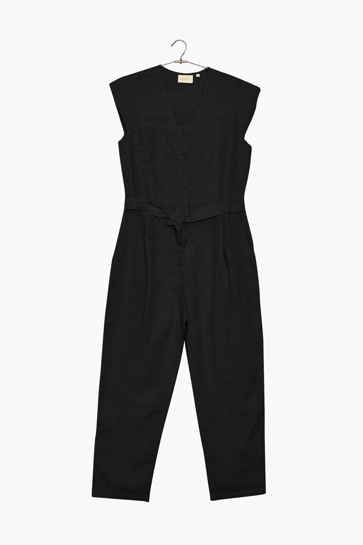 Reistor Hemp Noir Jumpsuit (Category: Jumpsuits) located in Baybay. Submitted by shikita27906 (Listing ID 1466031010, Image 1). Description: Made from 100% Hemp Slightly tapered leg V neck with concealed placket Pocket on both sides Handcrafted in India Garment length for Size M is 56.75 inches.