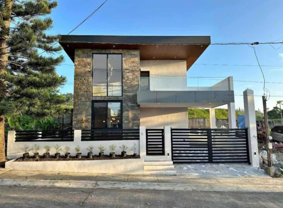 (Category: ) located in . Submitted by synergeticrealtyinc (Listing ID 1465982349, Image 1). Description: .