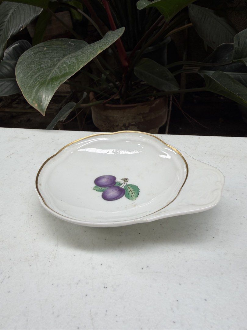 Richard ginori butter pat (Category: Dinnerware & Cutlery) located in Davao. Submitted by parteawares2 (Listing ID 1466016930, Image 1). Description: One piece Richard ginori butter pat.
