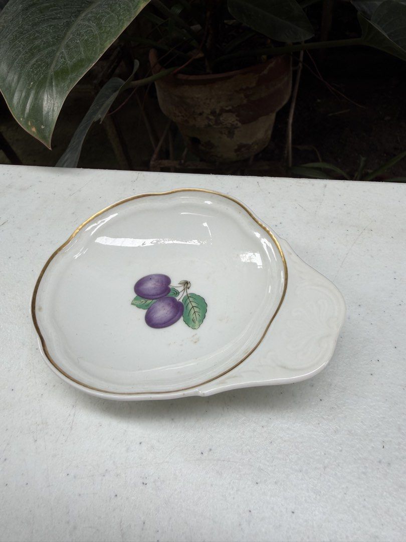 Richard ginori butter pat (Category: Dinnerware & Cutlery) located in Davao. Submitted by parteawares2 (Listing ID 1466016930, Image 2). Description: One piece Richard ginori butter pat.