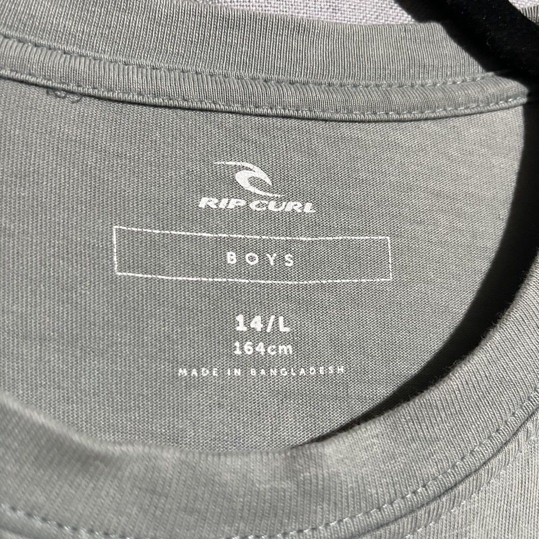 Rip Curl Graphic Tee (Category: Tshirts & Polo Shirts ) located in Tanjay. Submitted by febmarie (Listing ID 1466125035, Image 2). Description: .