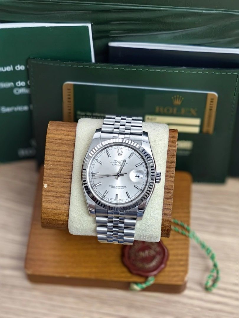 Rolex datejust (Category: Luxury Watches) located in Manila. Submitted by teemelvinc (Listing ID 1465960282, Image 3). Description: Good price check and compare Price match Rolex datejust 36mm Box and card Price negotiable.