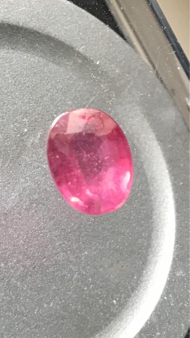 Ruby 3.73 cts (Category: Precious Stones) located in Singapore. Submitted by lawrencelucifer81 (Listing ID 1465998976, Image 1). Description: .