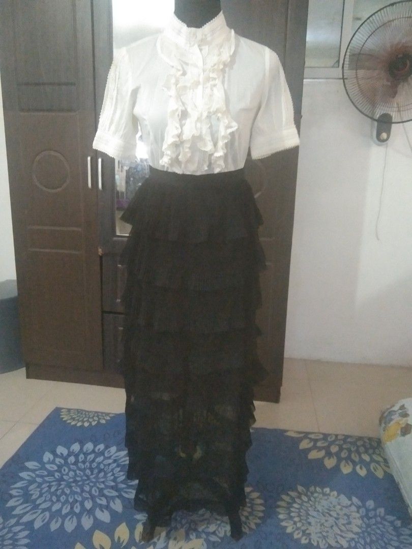 Ruffled long skirt (Category: Skirts) located in San Fernando. Submitted by kitkat.astina (Listing ID 1465964254, Image 2). Description: waist garterized can fit 27-29 inches length 37 inches black not used.